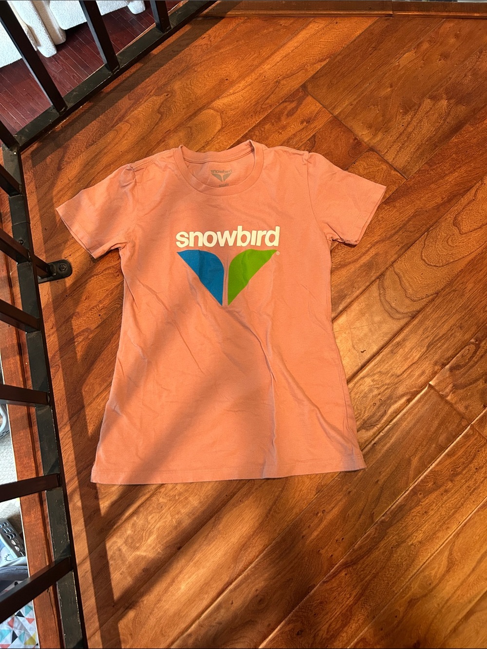 Snowbird 100% Cotton Pink Logo T-Shirt Size Small